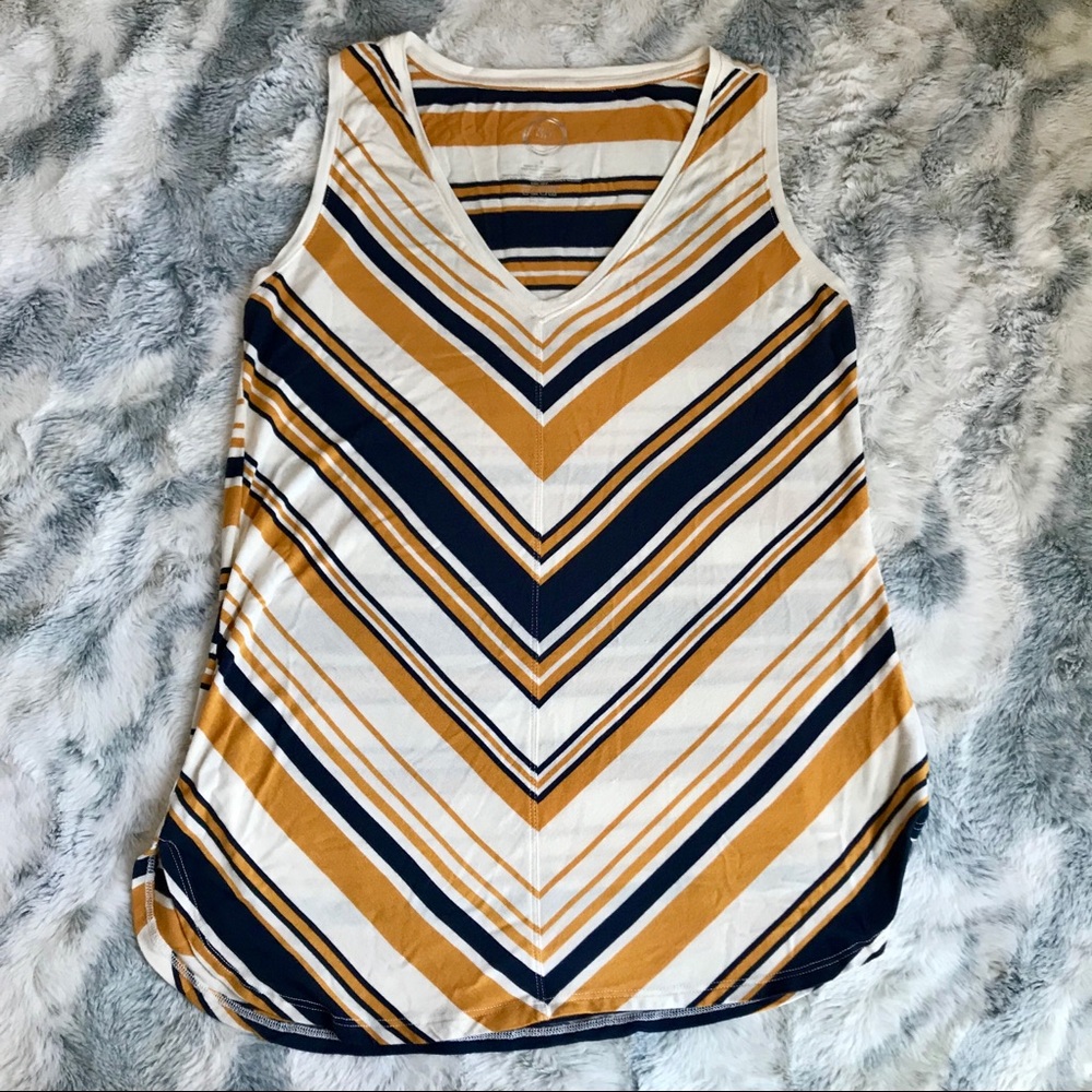 Maurice’s 24/7 Chevron Tank